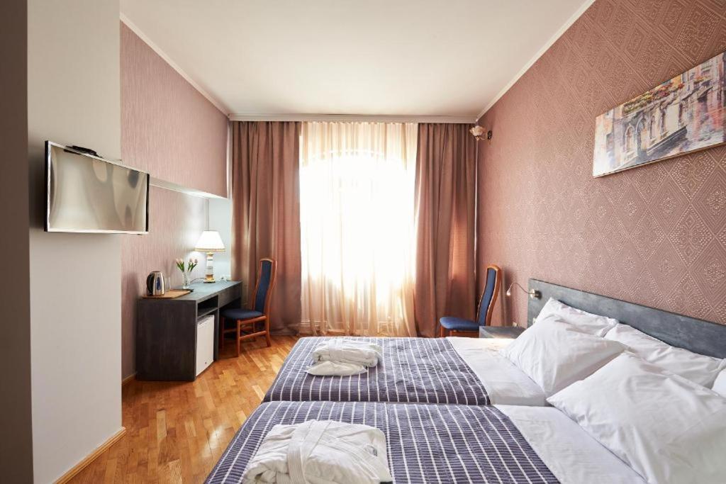 The Hilltop Skyline Hotel Tiflis Exterior foto