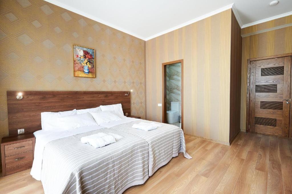 The Hilltop Skyline Hotel Tiflis Exterior foto